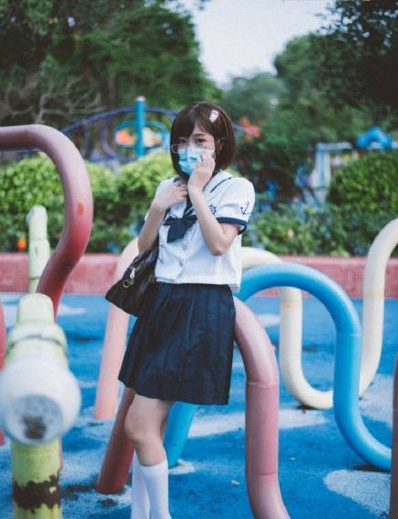 国产三男一女4p免费视频_免费在线观看播放